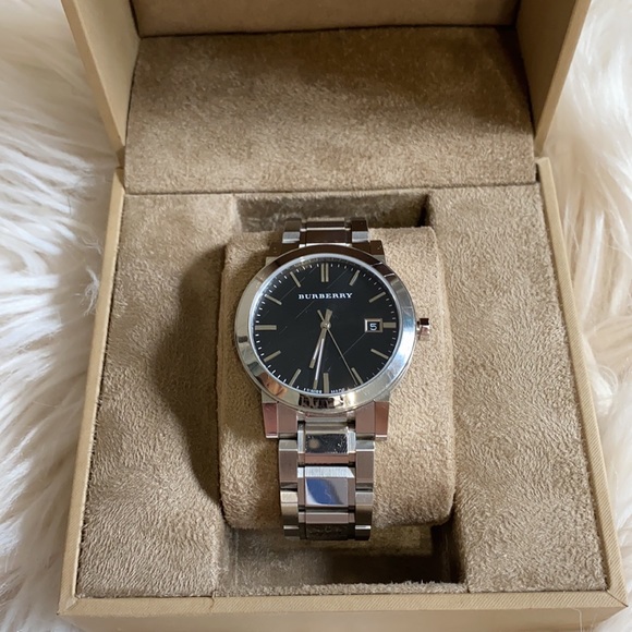 Burberry men’s watch - Picture 2 of 4